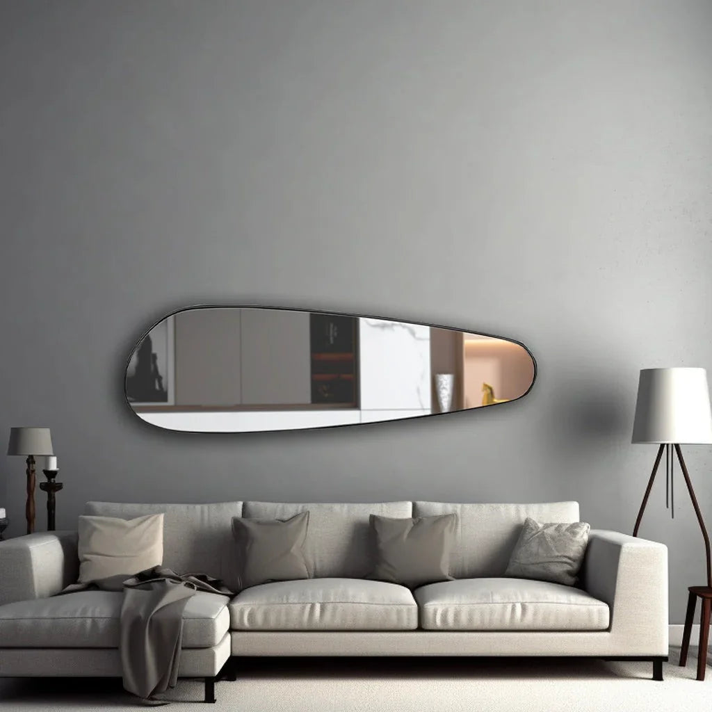 page5_img2 - Seventeen Mirrors